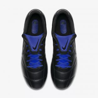 THE NIKE PREMIER II SG-PRO AC